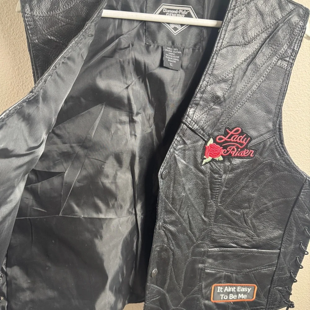 Diamond Plate Buffalo Leather Black Biker Vest with Patches Embroidered Mens XL‎